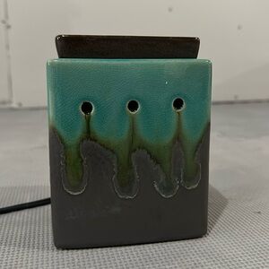SCENTSY Teal & Brown Warmer